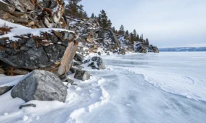 Hồ Baikal và khí hậu lục địa khắc nghiệt: Lộ trình khám phá Hòn Ngọc Siberia